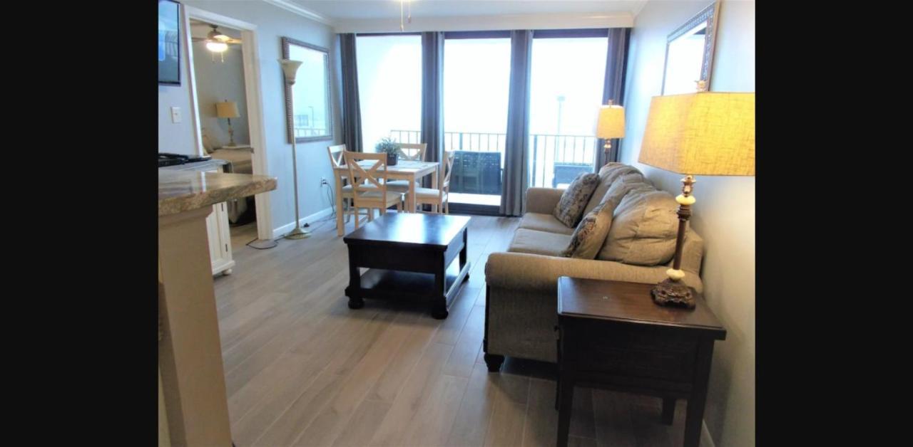 Apartment Island Winds East #103, Gulf Front. Closest Building To Hangout!