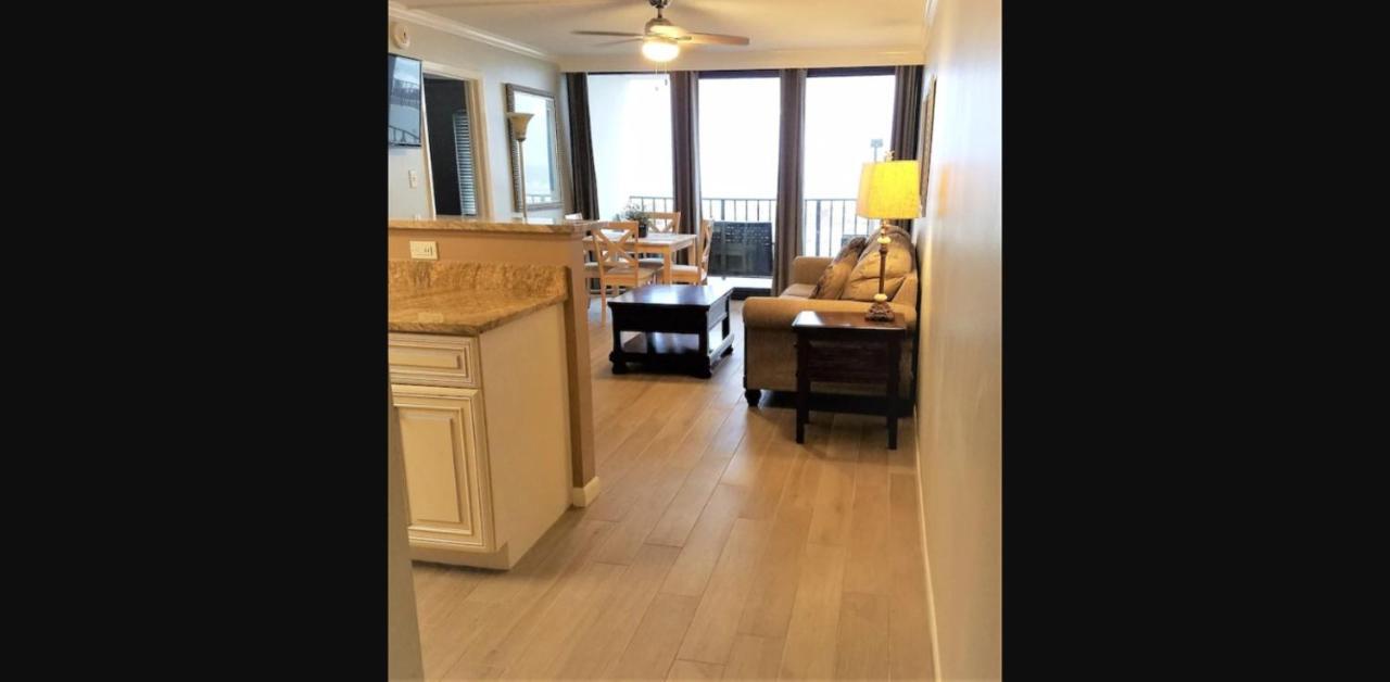 Apartment Island Winds East #103, Gulf Front. Closest Building To Hangout! Gulf Shores