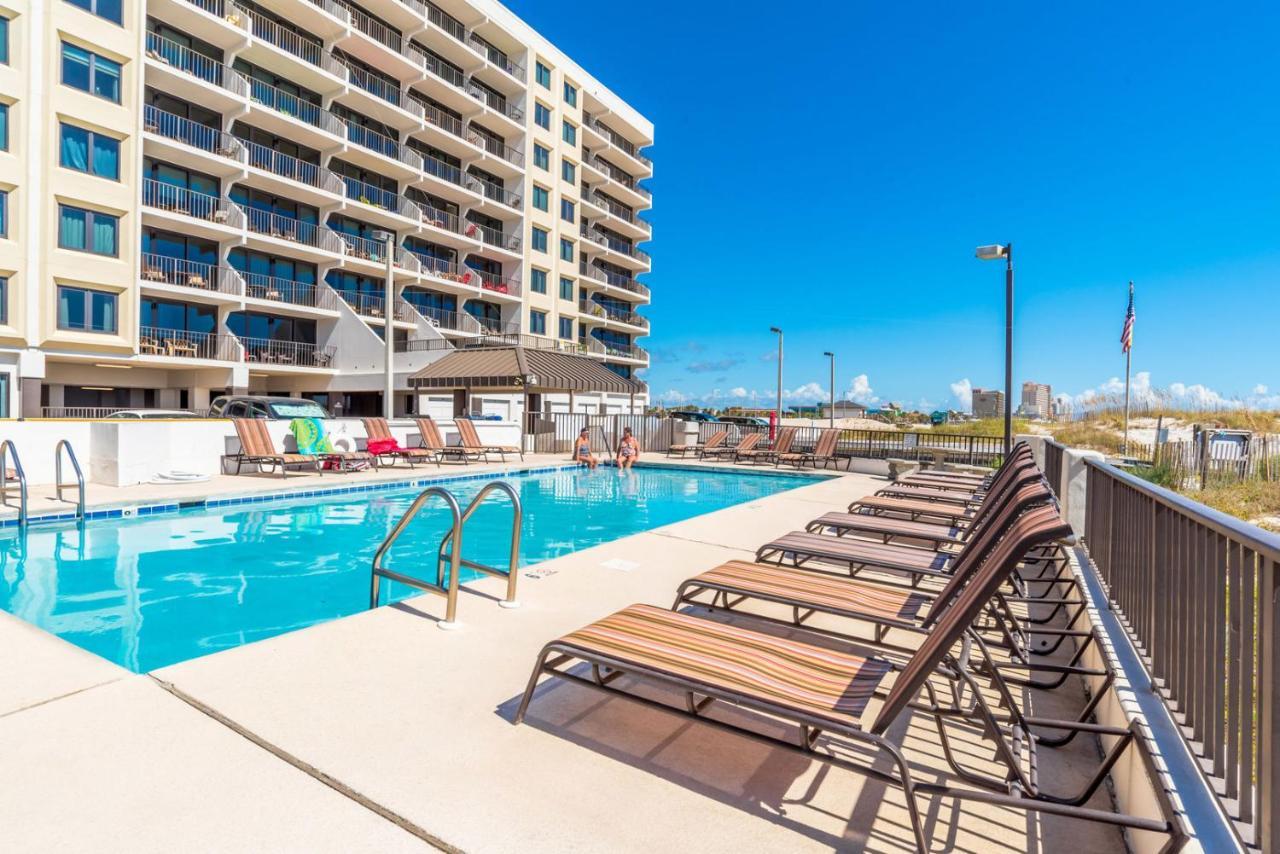 Island Winds East #103, Gulf Front. Closest Building To Hangout! Apartment